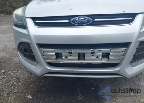 2013 Ford Escape Titanium z USA, uszkodzony, nr VIN 1FMCU9J94DUD63365